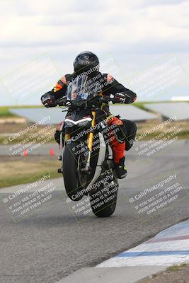 media/Apr-26-2024-TrackDaz (Fri) [[c4b677d280]]/B Group/120pm (Wheelie Bump)/